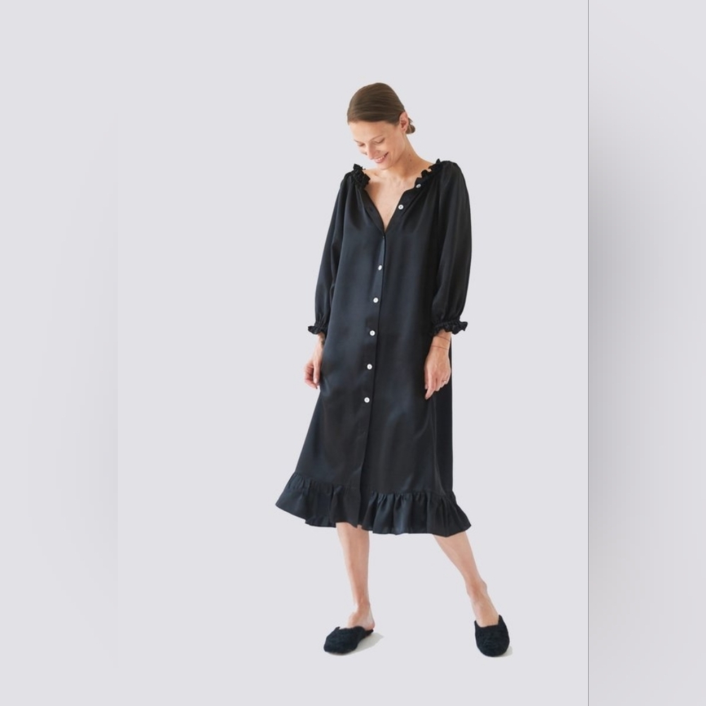 Sleeper 100% silk lounge dress in caviar black - Picture 2 of 10